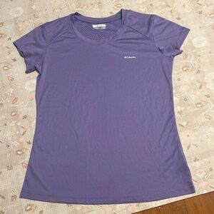 Columbia Women's Purple Top‎